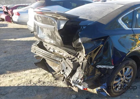 2015 Nissan Altima 2.5 S z USA, uszkodzony, nr VIN 1N4AL3AP3FC490052